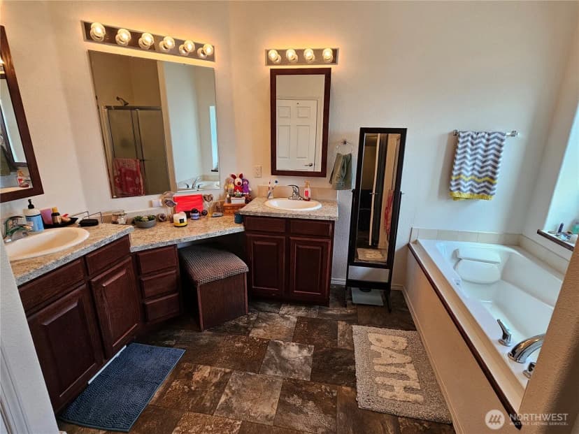Property photo for 114 E 7th Street, Lind photo 12
