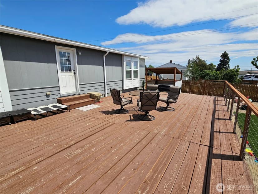 Property photo for 114 E 7th Street, Lind photo 26