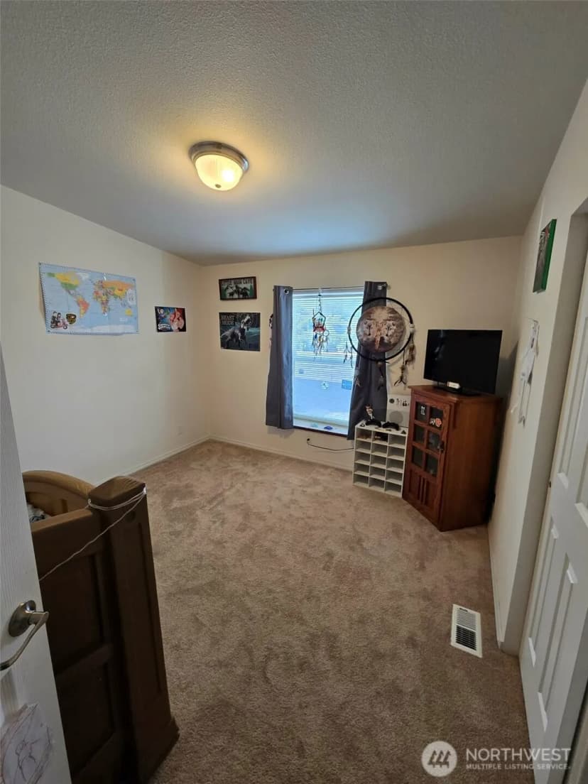 Property photo for 114 E 7th Street, Lind photo 19