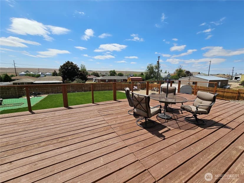Property photo for 114 E 7th Street, Lind photo 27