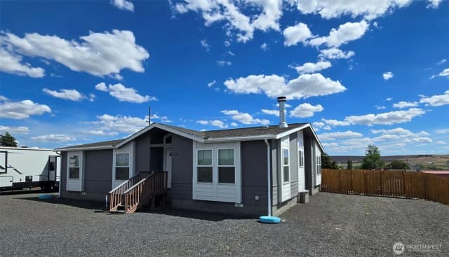 Property photo for 114 E 7th Street, Lind photo 2