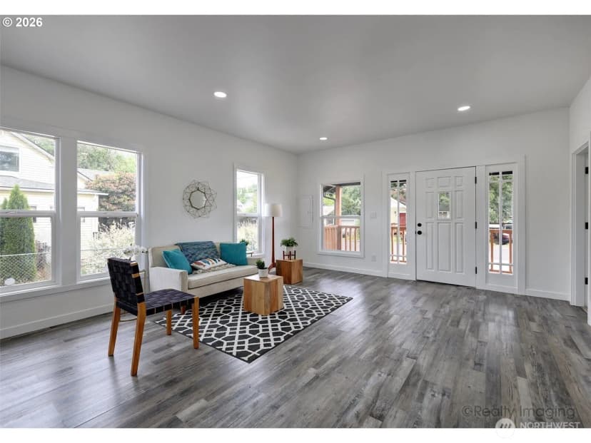Property photo for 203 Roake Avenue Se, Castle Rock photo 3
