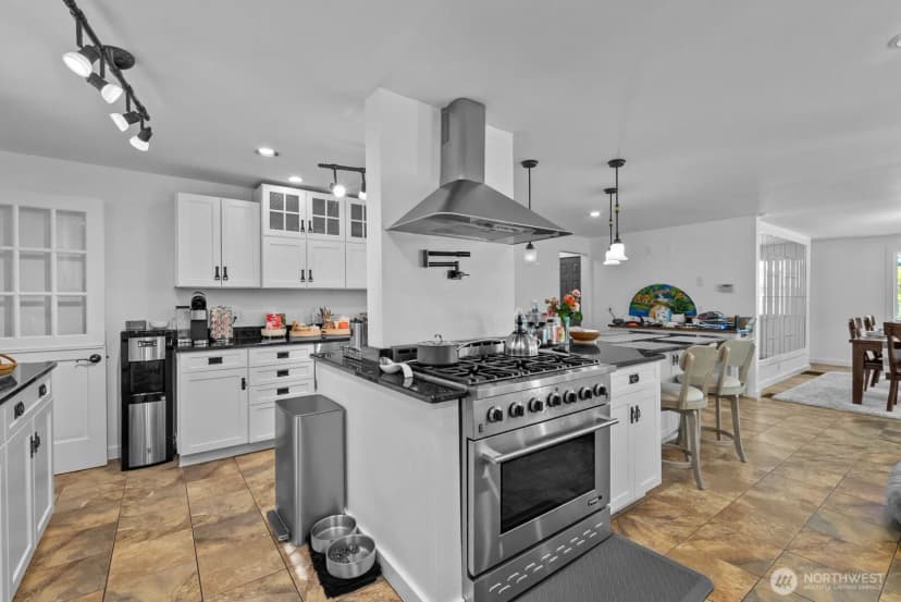 Property photo for 751 Hazzle Court, Coupeville photo 16