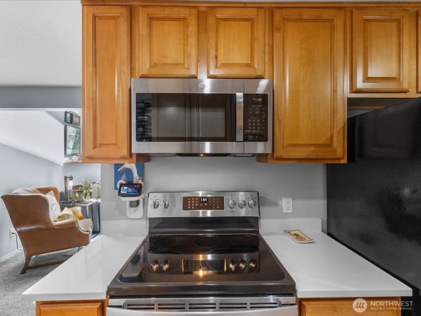 Property photo for 14300 32nd Avenue Ne #408, Seattle photo 17