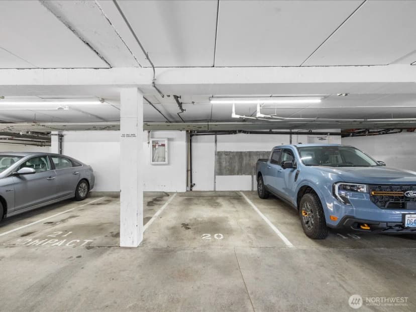 Property photo for 14300 32nd Avenue Ne #408, Seattle photo 13