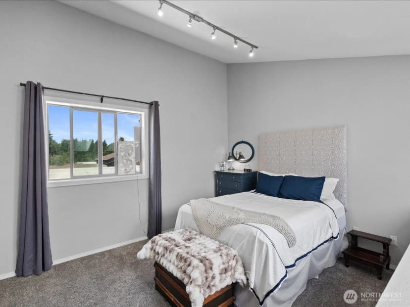 Property photo for 14300 32nd Avenue Ne #408, Seattle photo 34