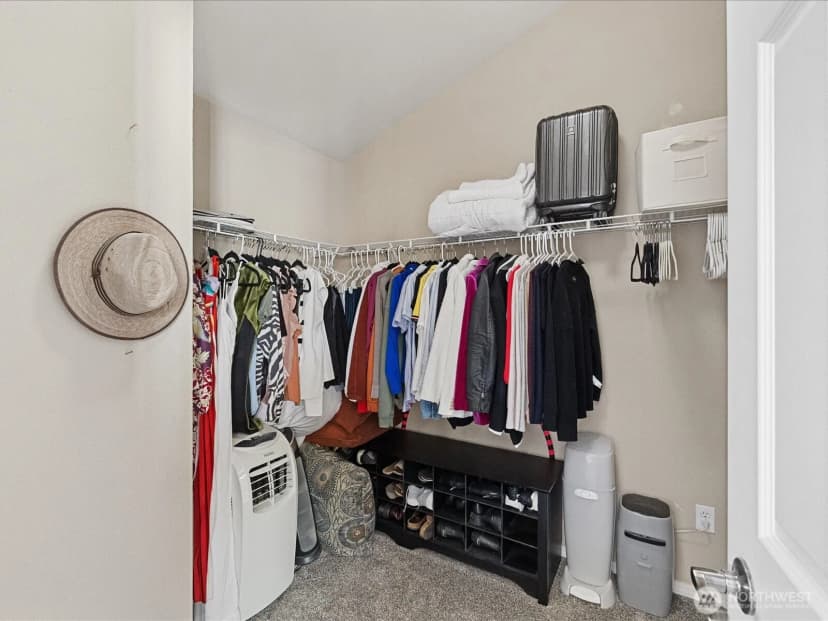 Property photo for 14300 32nd Avenue Ne #408, Seattle photo 35