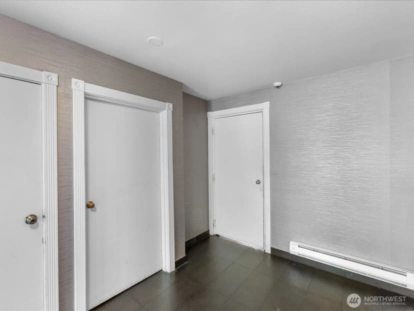 Property photo for 14300 32nd Avenue Ne #408, Seattle photo 12