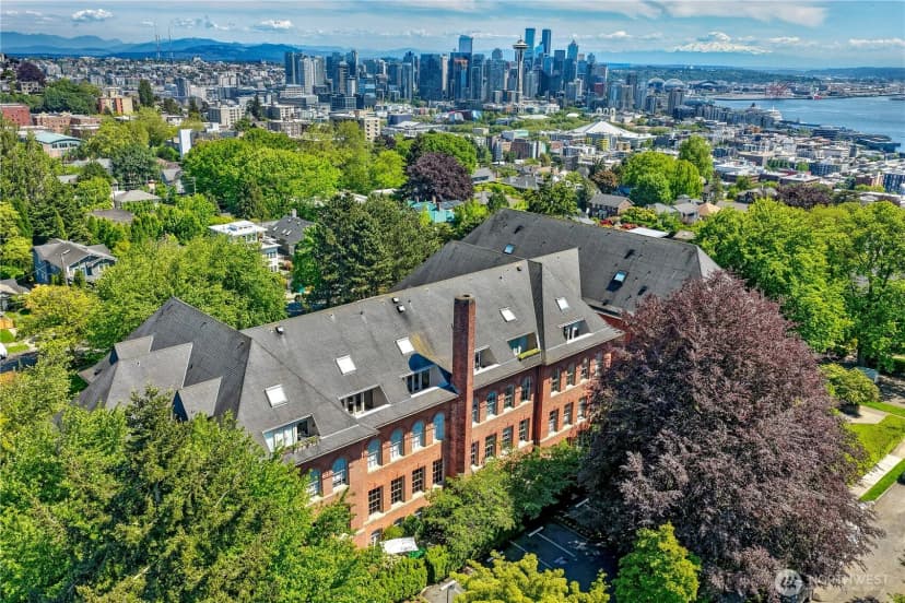 Property photo for 1401 5th Avenue W #306, Seattle photo 21