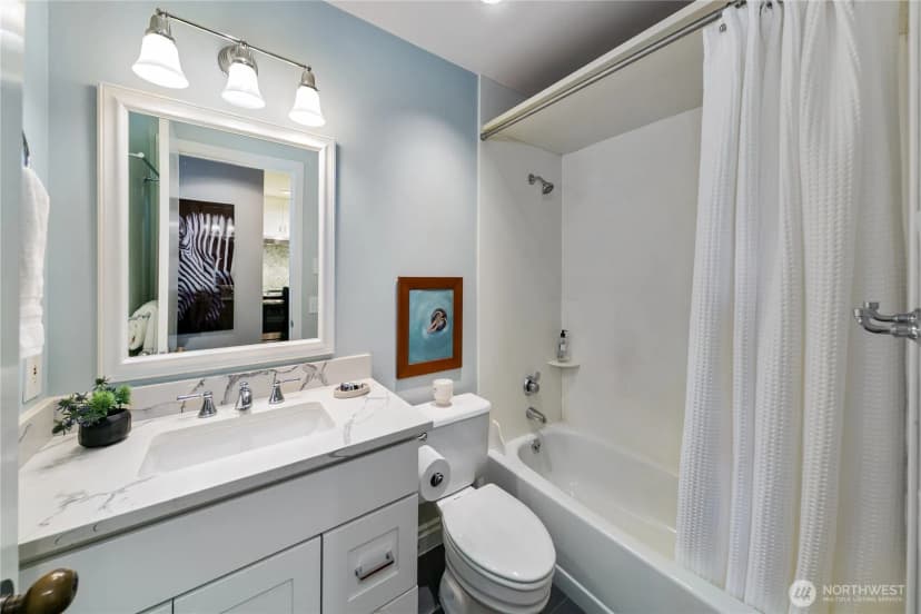 Property photo for 1401 5th Avenue W #306, Seattle photo 14