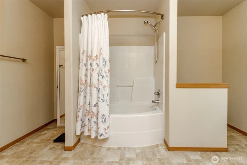 Property photo for 21648 Se 297th Terrace, Kent photo 13