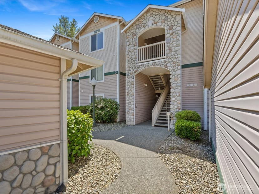 Property photo for 11518 12th Avenue W #d304, Everett photo 4