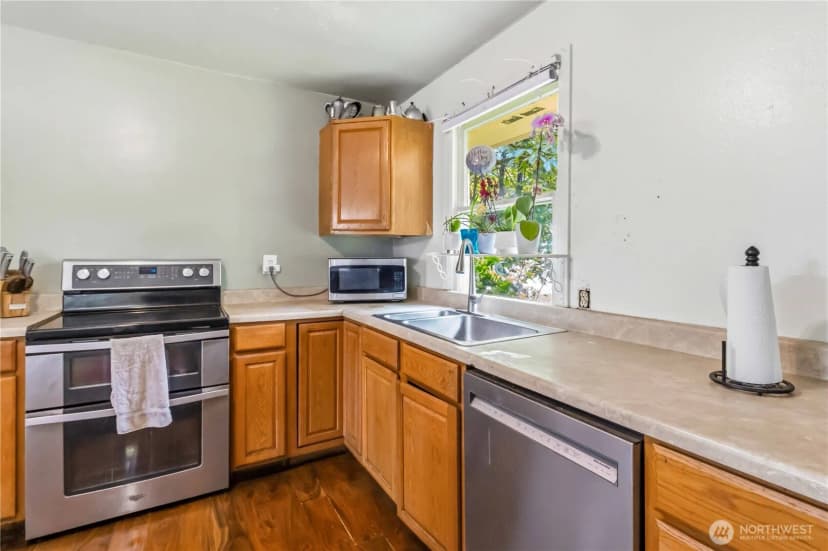 Property photo for 16204 Se 116th Street, Renton photo 6