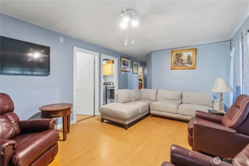 Property photo for 16204 Se 116th Street, Renton photo 2