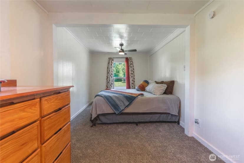 Property photo for 621 S First Street, Toledo photo 16