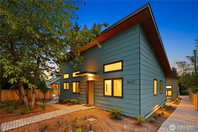 Property photo for 8627 30th Avenue Sw, Seattle photo 23
