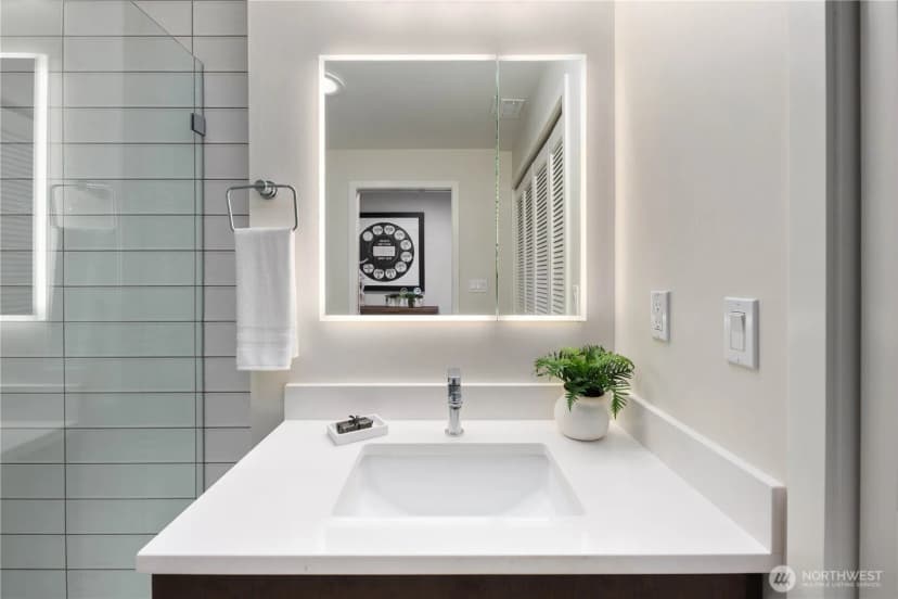 Property photo for 8627 30th Avenue Sw, Seattle photo 16