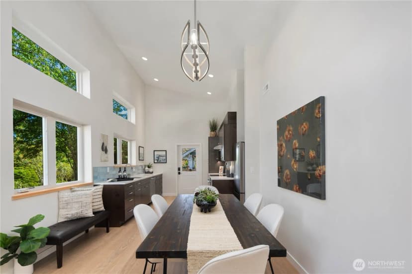 Property photo for 8627 30th Avenue Sw, Seattle photo 5