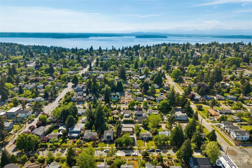 Property photo for 8627 30th Avenue Sw, Seattle photo 36