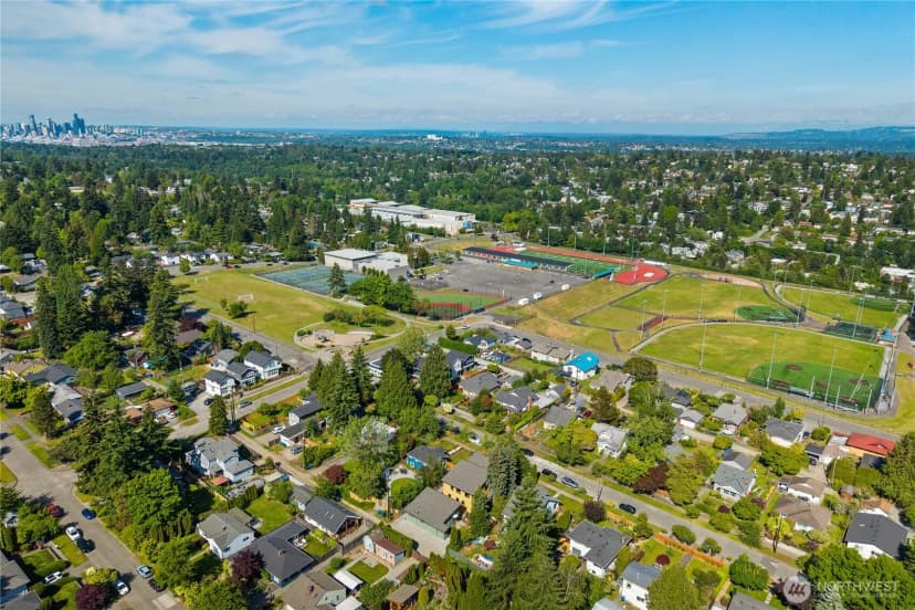 Property photo for 8627 30th Avenue Sw, Seattle photo 33