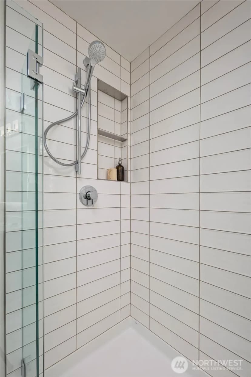 Property photo for 8627 30th Avenue Sw, Seattle photo 17