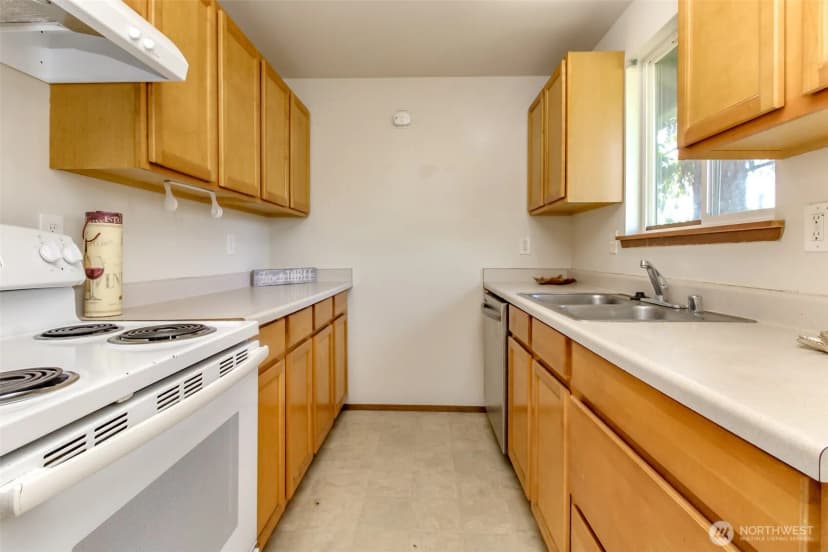 Property photo for 759 3rd Avenue N, Kent photo 11