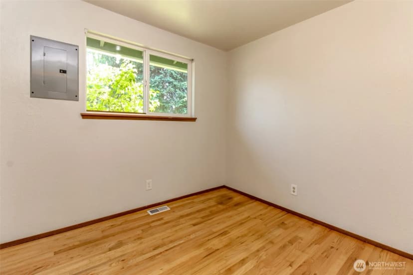 Property photo for 759 3rd Avenue N, Kent photo 24
