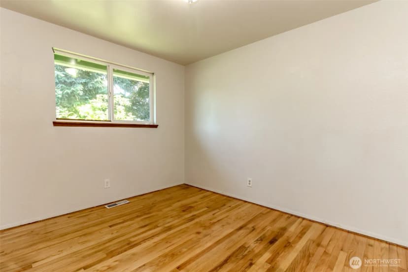 Property photo for 759 3rd Avenue N, Kent photo 26