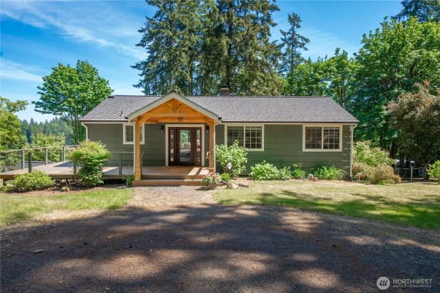 Property photo for 17208 3rd Avenue Nw, Lakebay photo 2