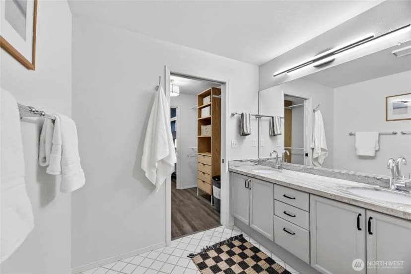 Property photo for 4457 44th Avenue Sw #101, Seattle photo 20