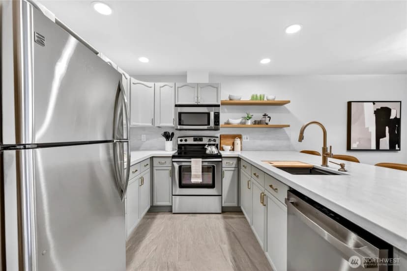 Property photo for 4457 44th Avenue Sw #101, Seattle photo 7