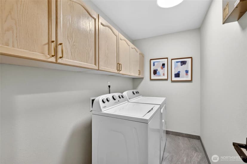 Property photo for 4457 44th Avenue Sw #101, Seattle photo 23