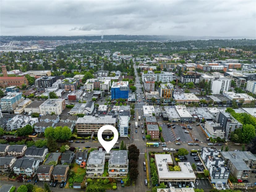 Property photo for 4457 44th Avenue Sw #101, Seattle photo 28