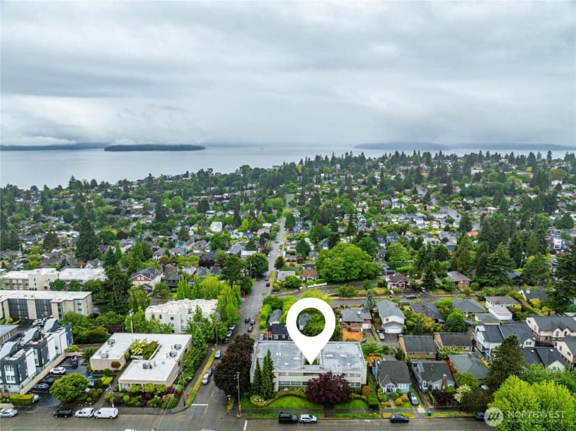 Property photo for 4457 44th Avenue Sw #101, Seattle photo 4