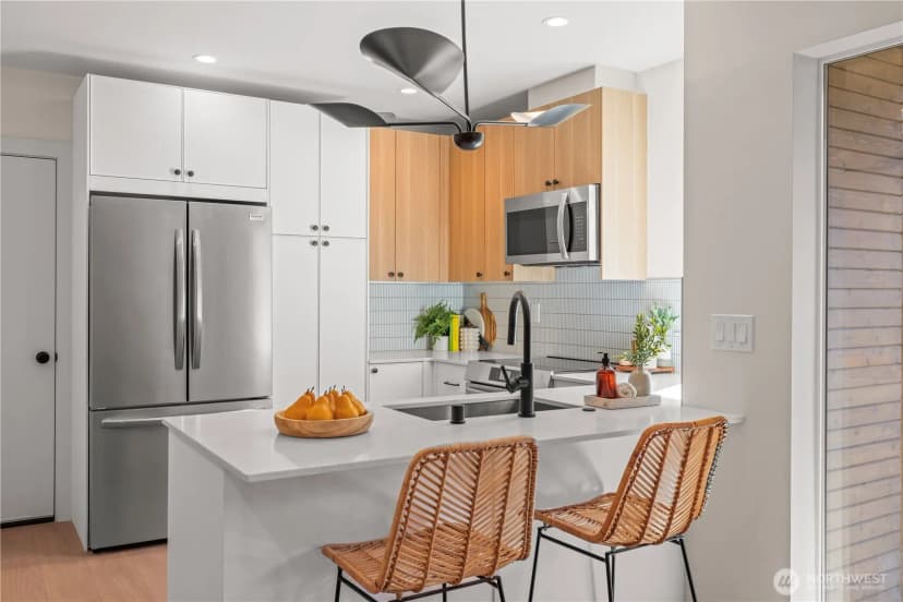 Property photo for 3022 Ne 95th, Seattle photo 6