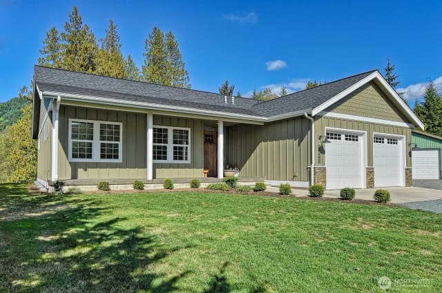 Property photo for 19443 Oakleaf Lane, Sedro Woolley photo 2