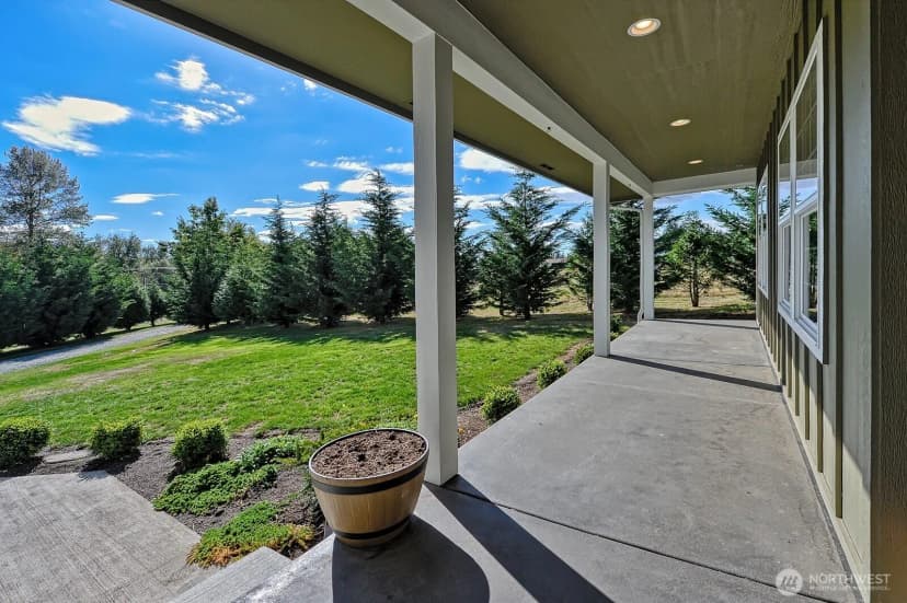 Property photo for 19443 Oakleaf Lane, Sedro Woolley photo 5