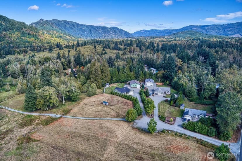Property photo for 19443 Oakleaf Lane, Sedro Woolley photo 34
