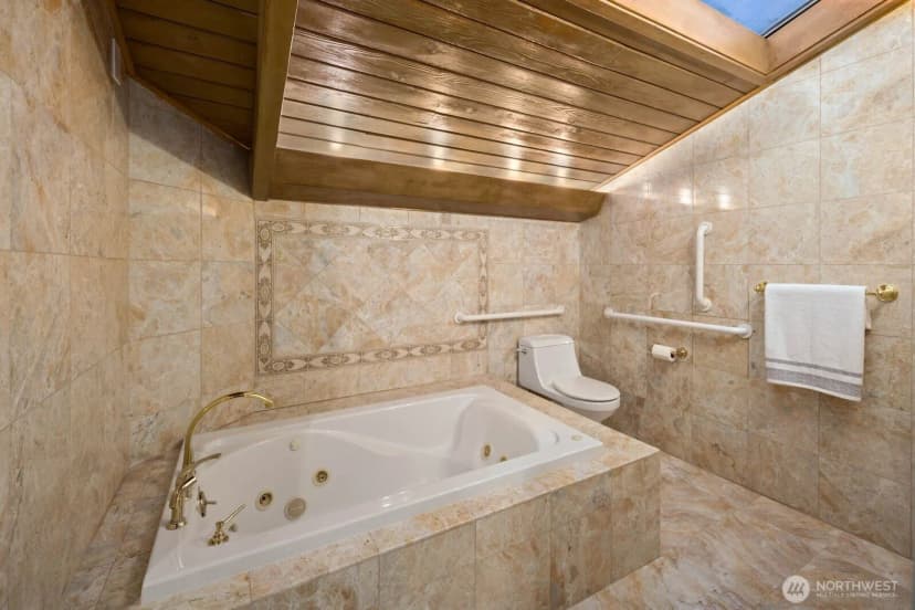 Property photo for 812 S Marine Hills Way, Federal Way photo 22