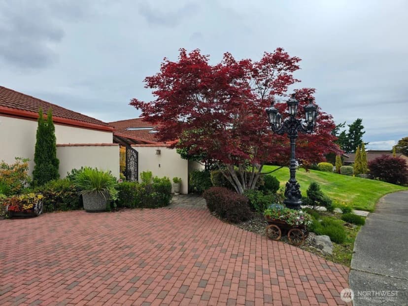 Property photo for 812 S Marine Hills Way, Federal Way photo 5