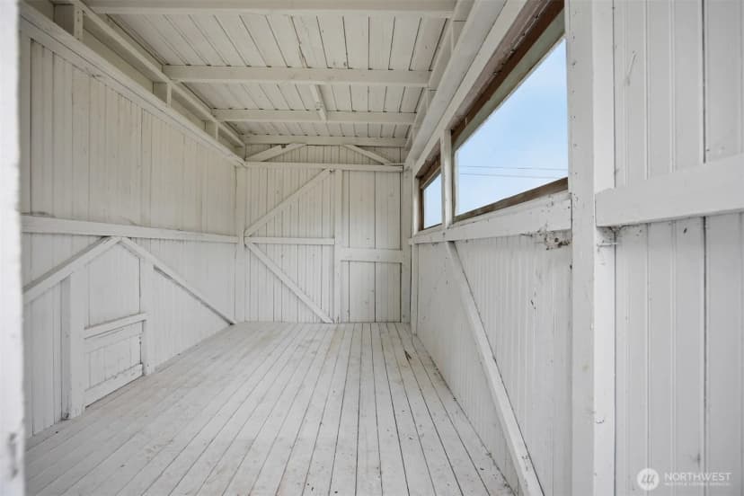 Property photo for 108 W Bartlett Road, Lynden photo 36