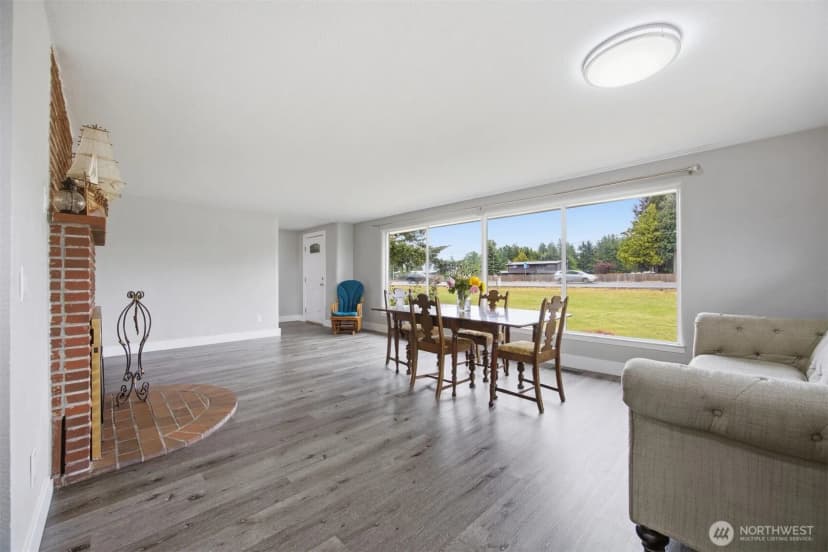 Property photo for 108 W Bartlett Road, Lynden photo 18