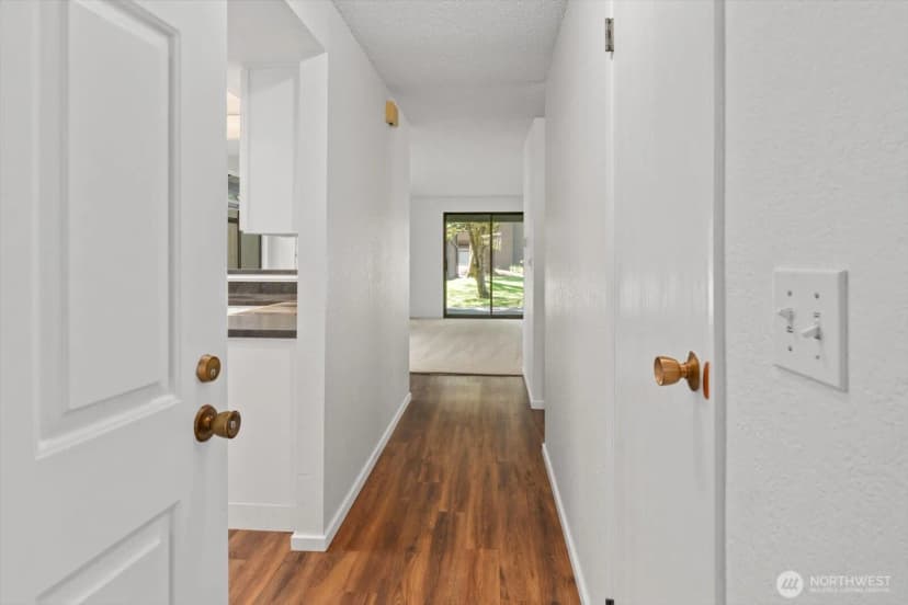 Property photo for 10015 Ne 123rd Street #g-a, Kirkland photo 3