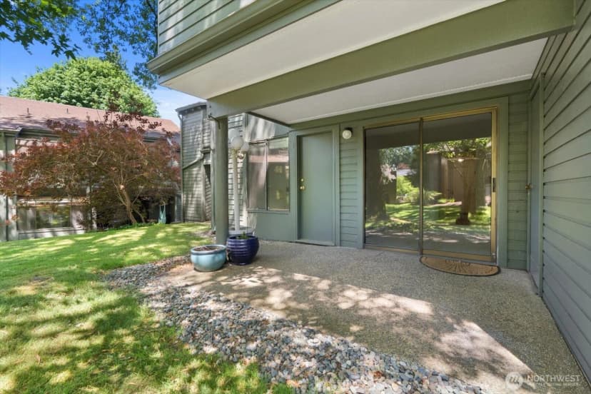 Property photo for 10015 Ne 123rd Street #g-a, Kirkland photo 16
