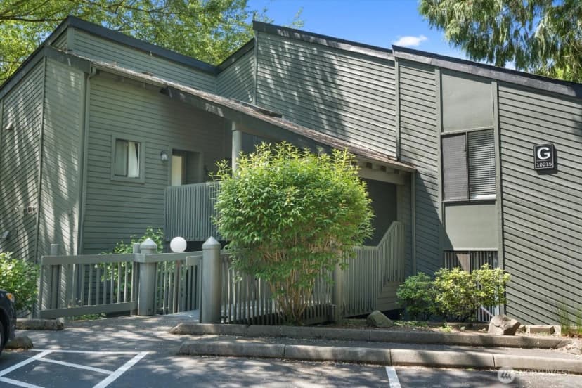 Property photo for 10015 Ne 123rd Street #g-a, Kirkland photo 18
