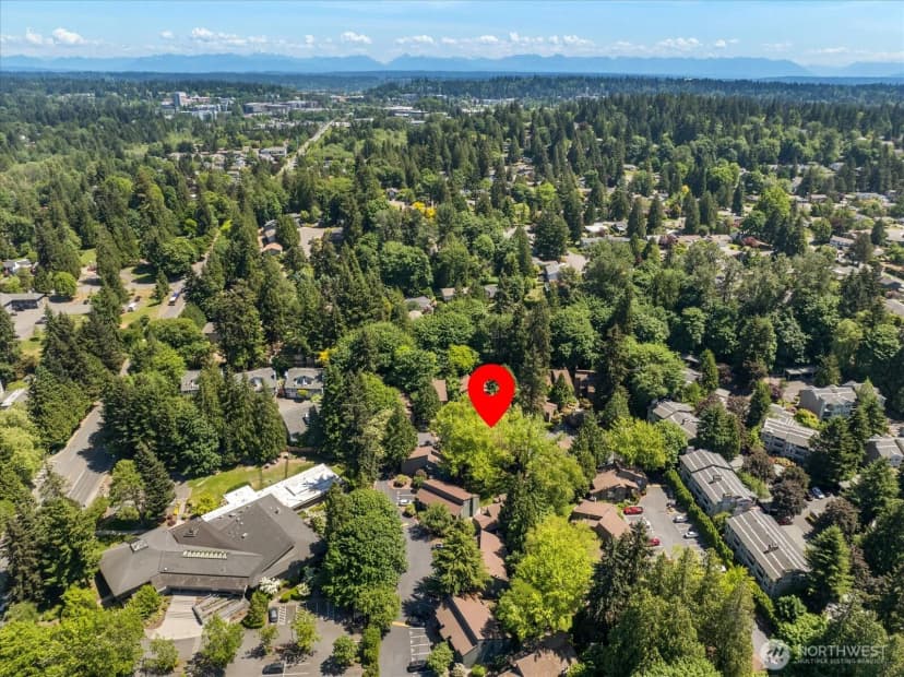 Property photo for 10015 Ne 123rd Street #g-a, Kirkland photo 21