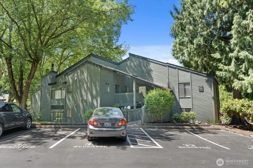 Property photo for 10015 Ne 123rd Street #g-a, Kirkland photo 19