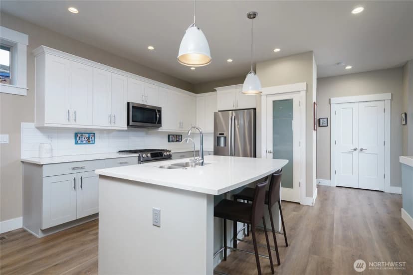 Property photo for 4938 Portalis Way #6, Anacortes photo 11