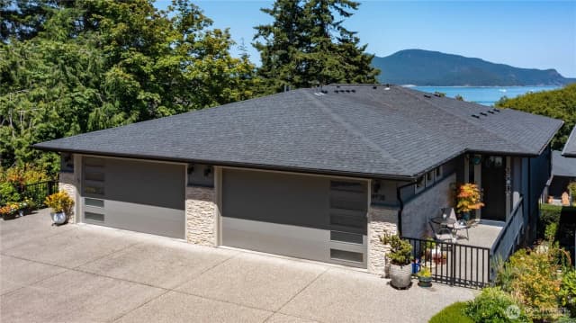 Property photo for 4938 Portalis Way #6, Anacortes photo 2