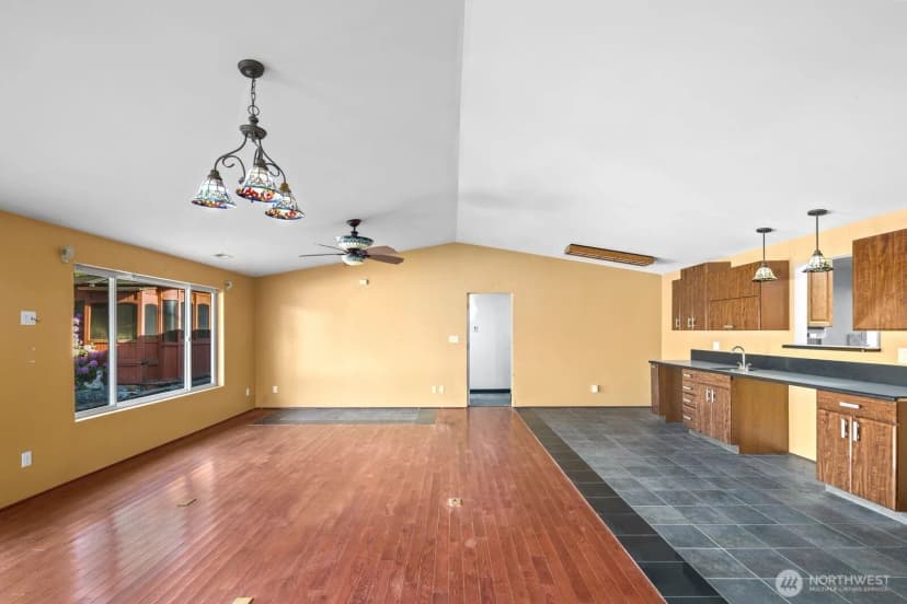 Property photo for 32828 22nd Avenue Sw, Federal Way photo 13